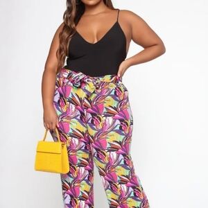 Fashion 𝗡𝗼𝘃𝗮- Woman's World Stop Printed Flare Pants